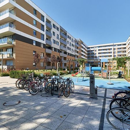 Exclusive Apartments Teczowa With Underground Parking By Noclegi Renters Вроцлав Екстериор снимка