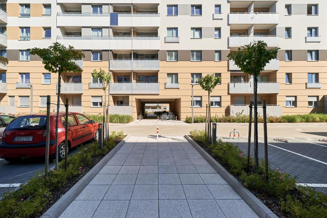 Exclusive Apartments Teczowa With Underground Parking By Noclegi Renters Вроцлав Екстериор снимка