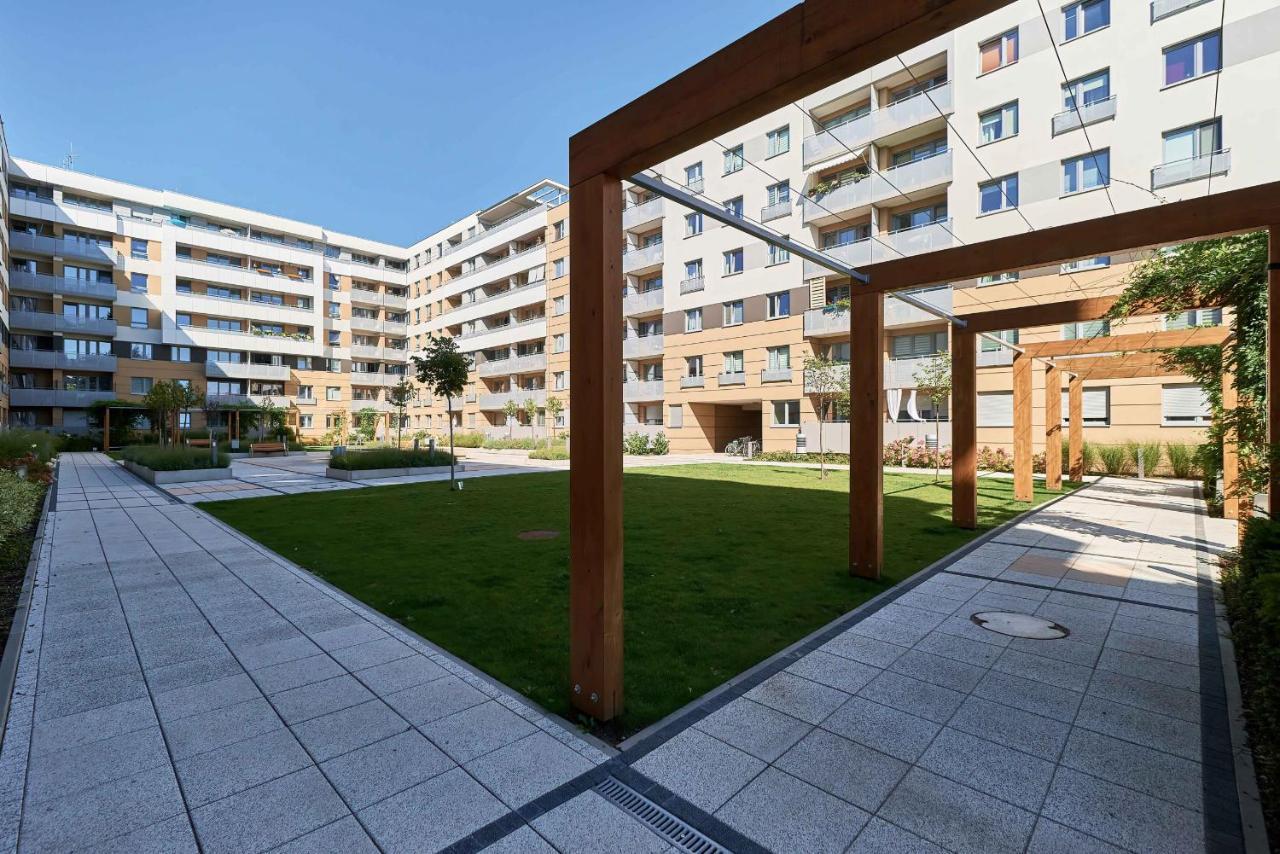 Exclusive Apartments Teczowa With Underground Parking By Noclegi Renters Вроцлав Екстериор снимка