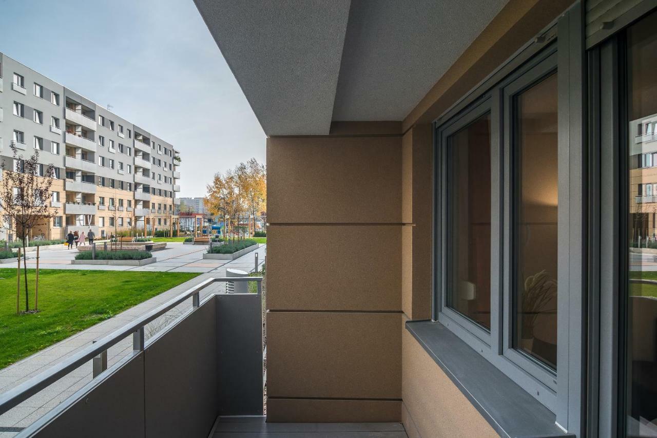 Exclusive Apartments Teczowa With Underground Parking By Noclegi Renters Вроцлав Екстериор снимка
