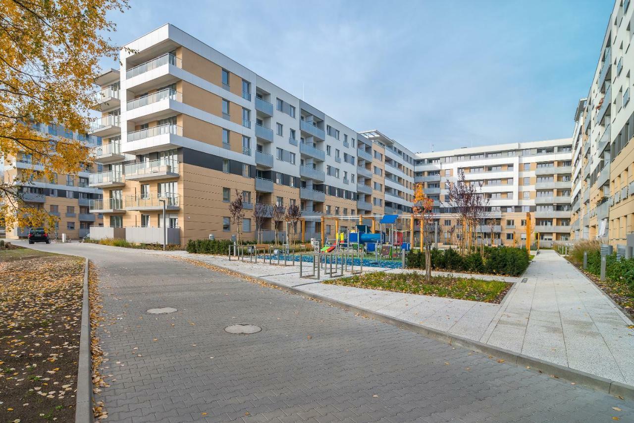 Exclusive Apartments Teczowa With Underground Parking By Noclegi Renters Вроцлав Екстериор снимка