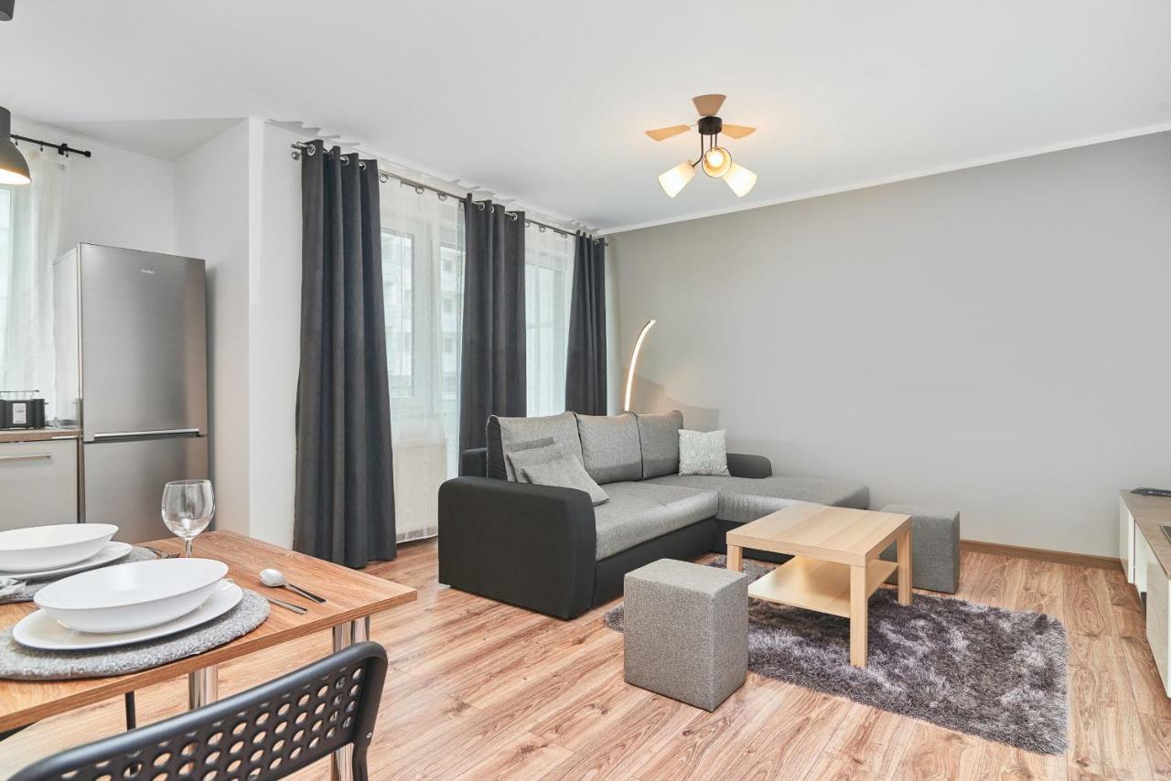 Exclusive Apartments Teczowa With Underground Parking By Noclegi Renters Вроцлав Екстериор снимка