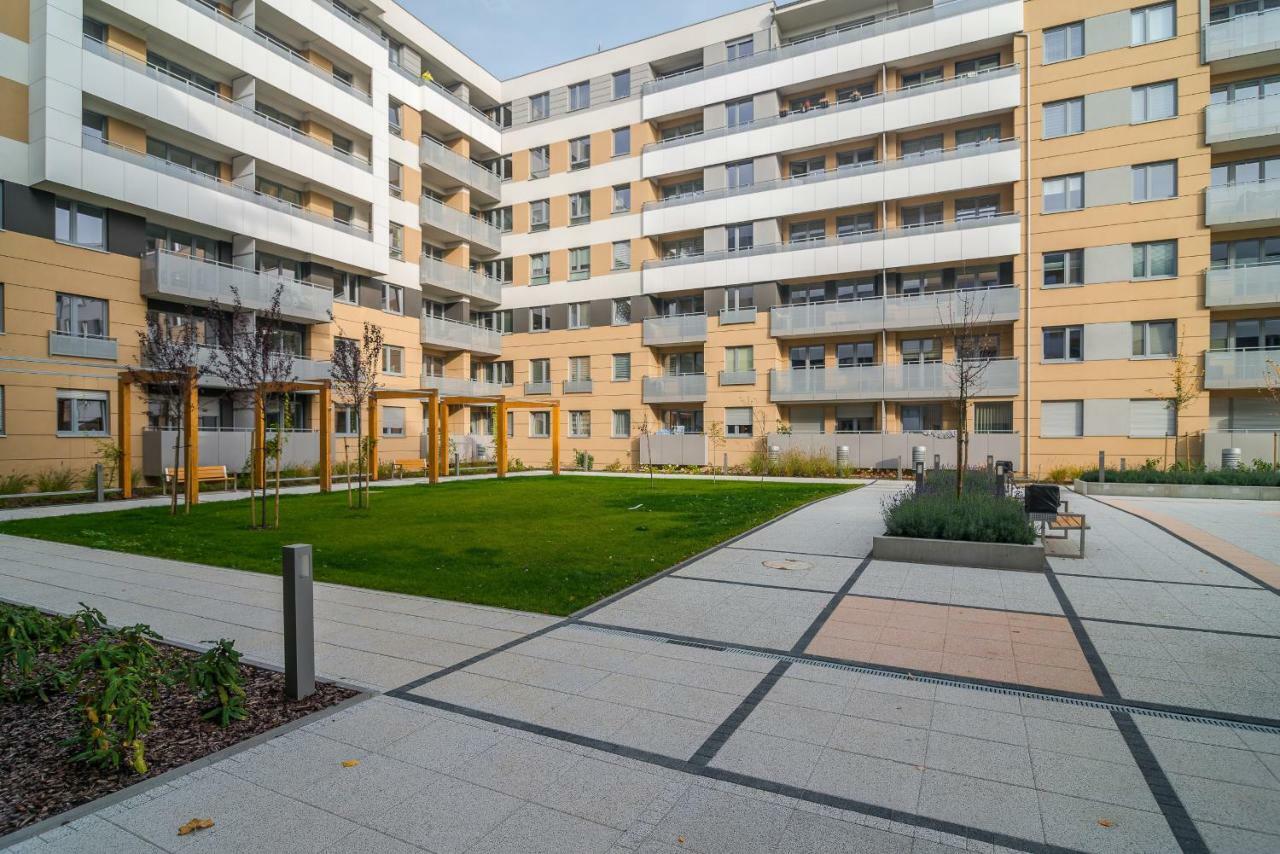 Exclusive Apartments Teczowa With Underground Parking By Noclegi Renters Вроцлав Екстериор снимка
